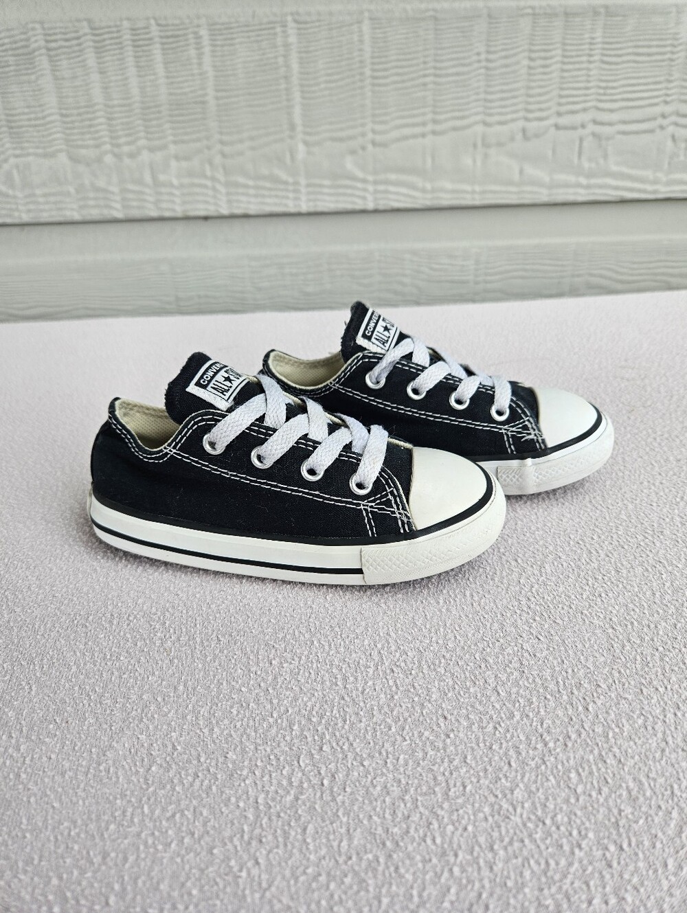 Converse CTAS Black Low Top Canvas Sneakers Kids SZ 8 Skate Athletic School